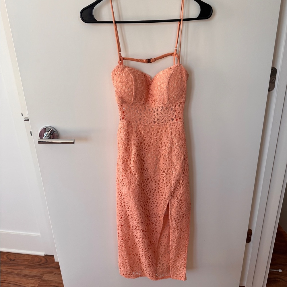 Chic Coral Lace Midi Dress